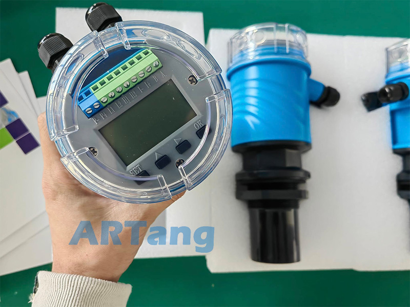 ultrasonic level transducer