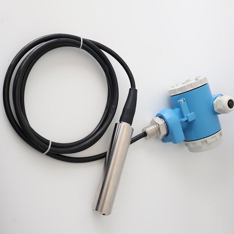 submersible liquid level sensor