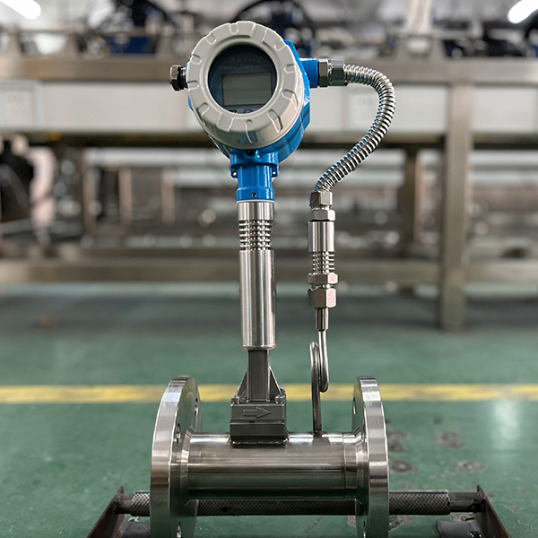 High-performance vortex flowmeter 
