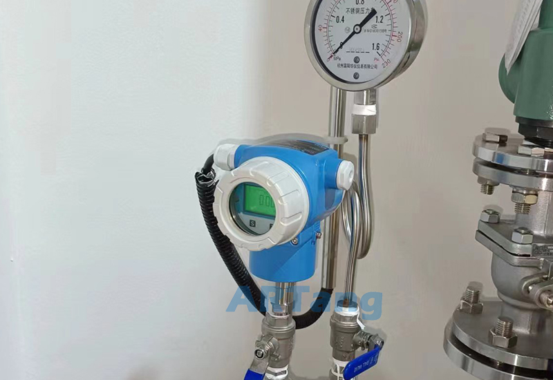 Advantages and Applications of Sanitary Pressure Transmitters