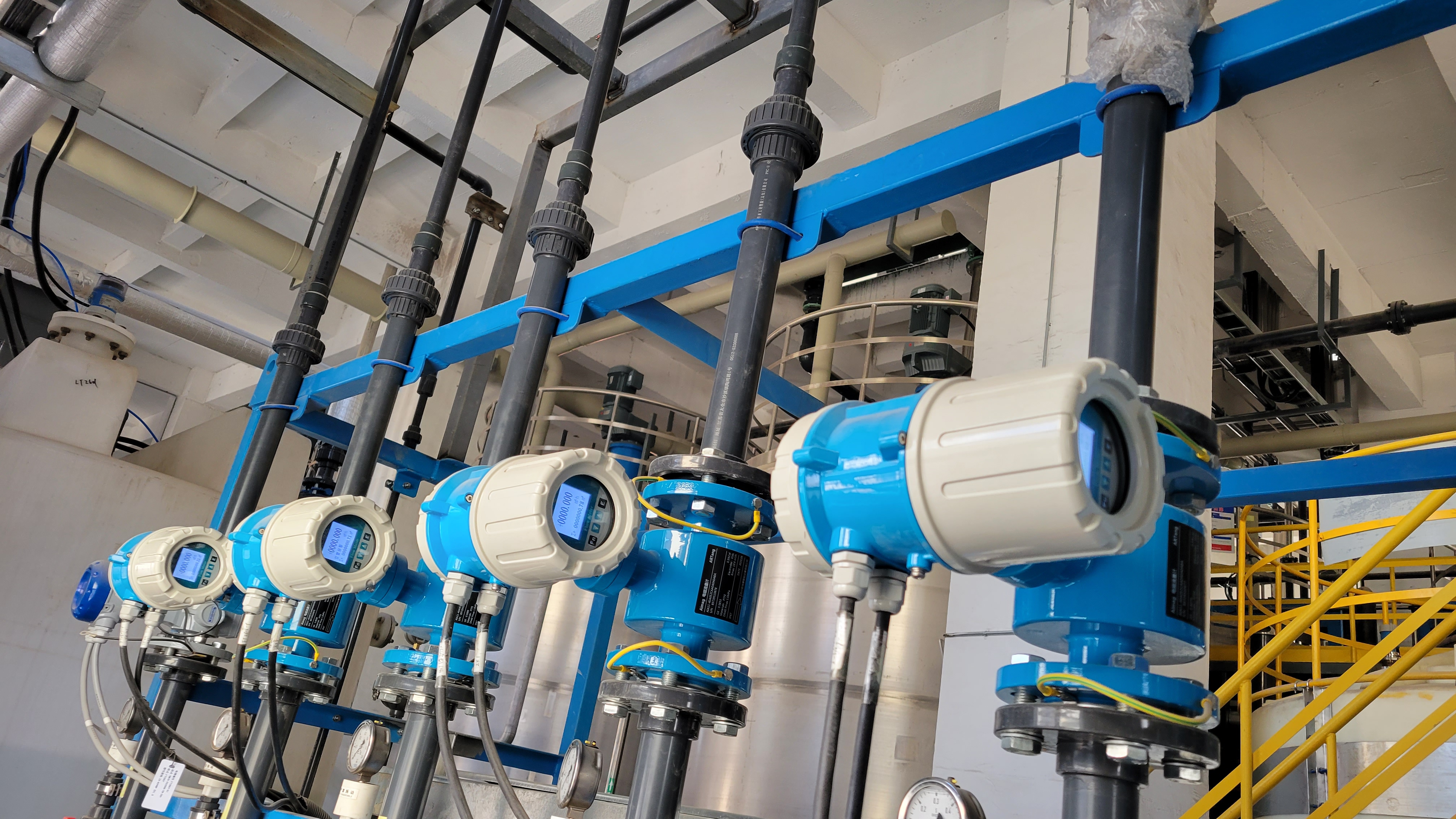 What are the differences between electromagnetic flowmeters and ordinary water meters?