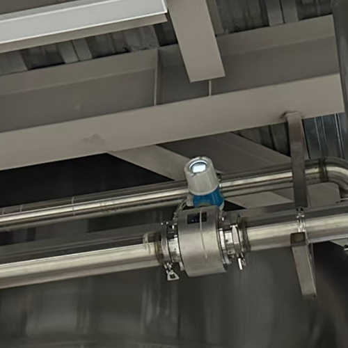 Sanitary Electromagnetic Flowmeter in Beverage 