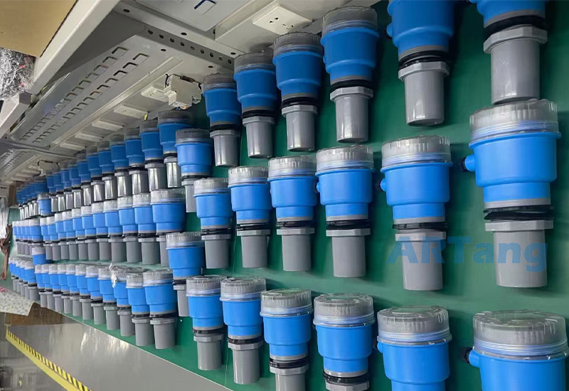 Ultrasonic Liquid Level Transmitter Applications and Advantages